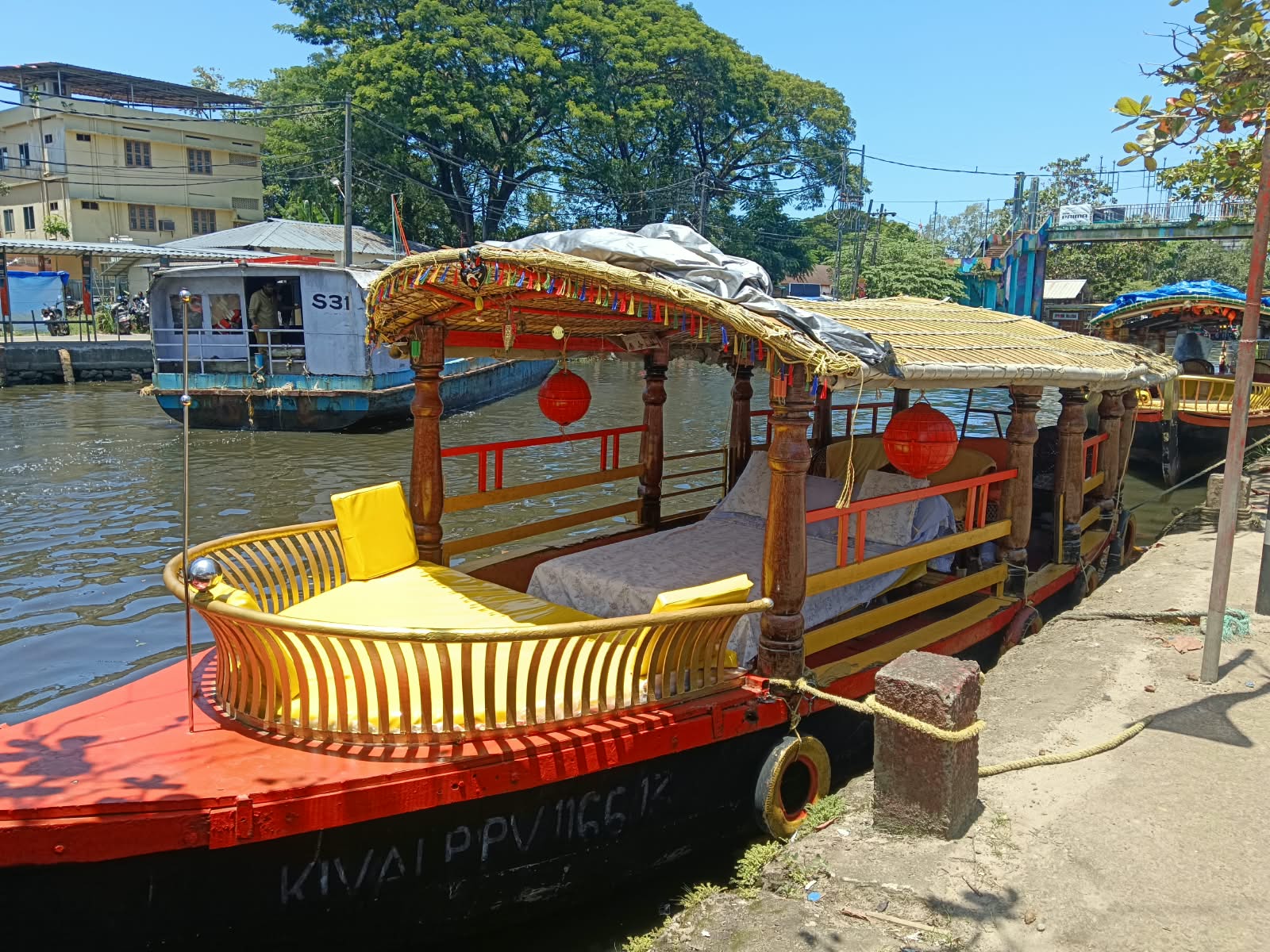 Shikara Boat Ride